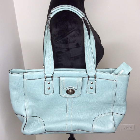 Coach Handbags - Coach Hampton Turnlock F13960 Pebble Large Leather